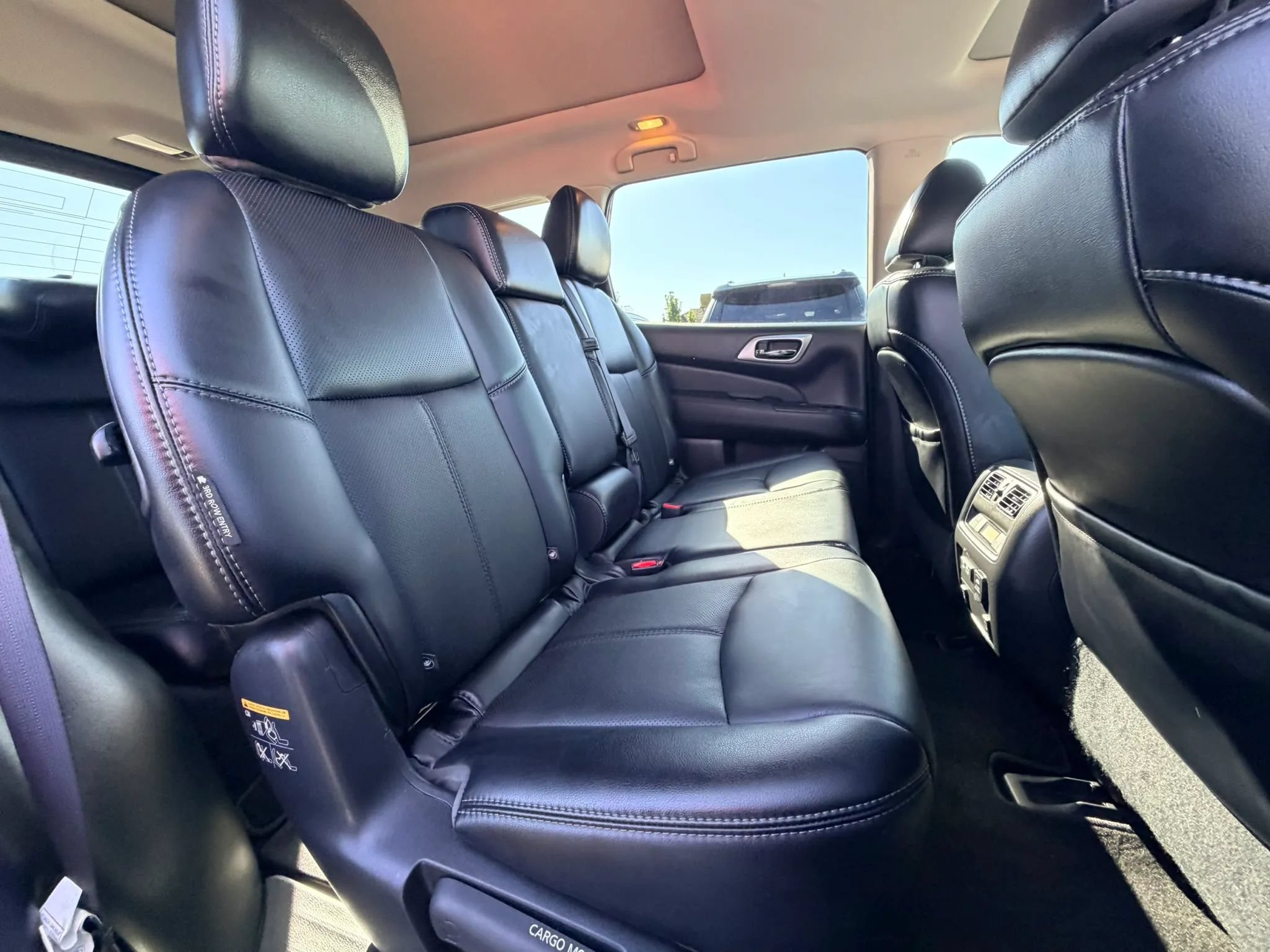 Used 2020 Nissan Pathfinder Platinum w/ Cargo Package AWD/4WD image 22