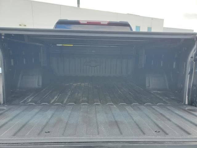 Certified 2022 Chevrolet Silverado 1500 Custom Trail Boss w/ Midnight Edition image 6