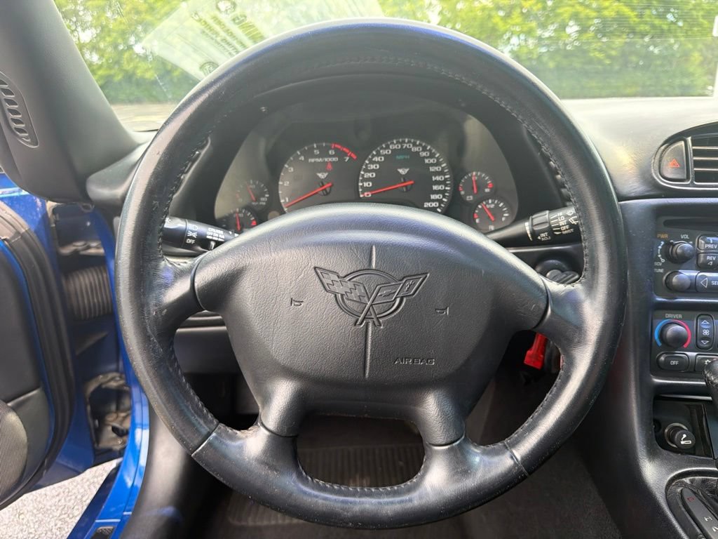 Used 2002 Chevrolet Corvette Coupe w/ Preferred Equipment Group2 RWD image 16
