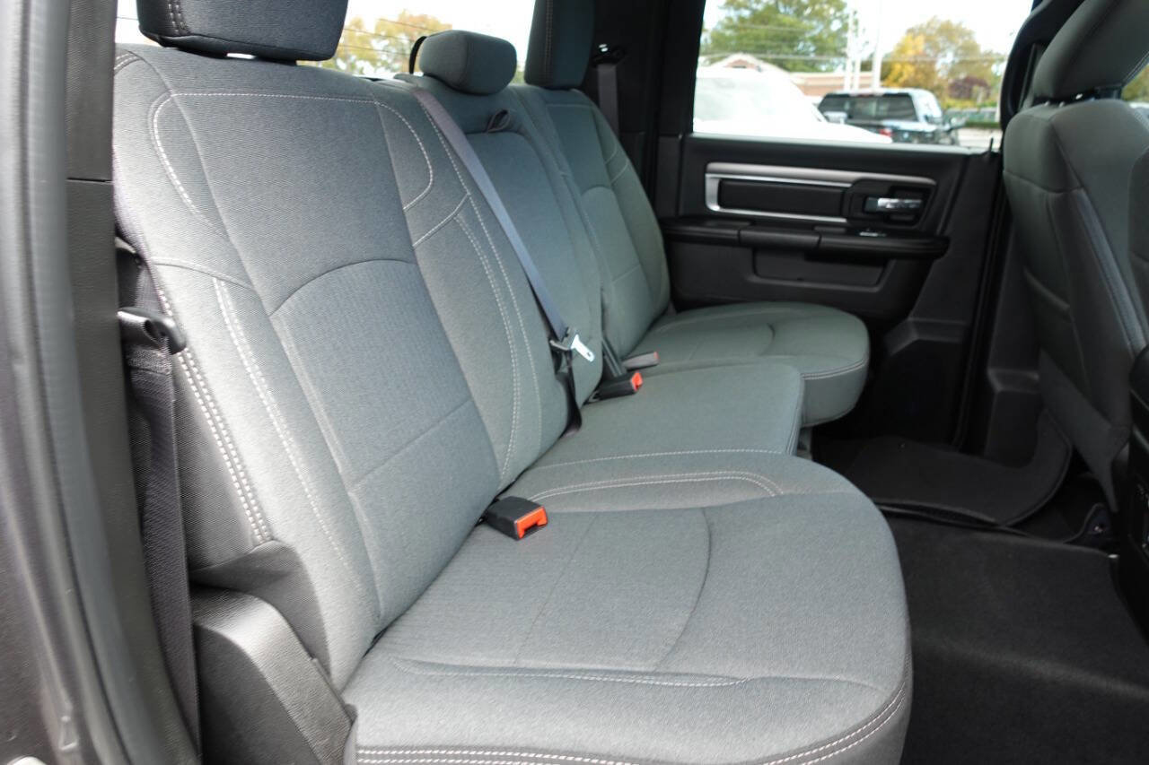 Used 2023 RAM 1500 Classic Warlock image 32