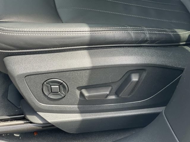 Used 2022 Audi e-tron Premium AWD/4WD image 19