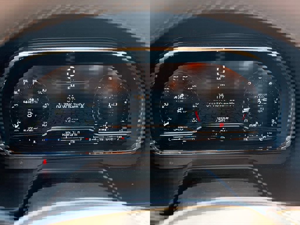 Used 2024 GMC Yukon XL SLT image 32