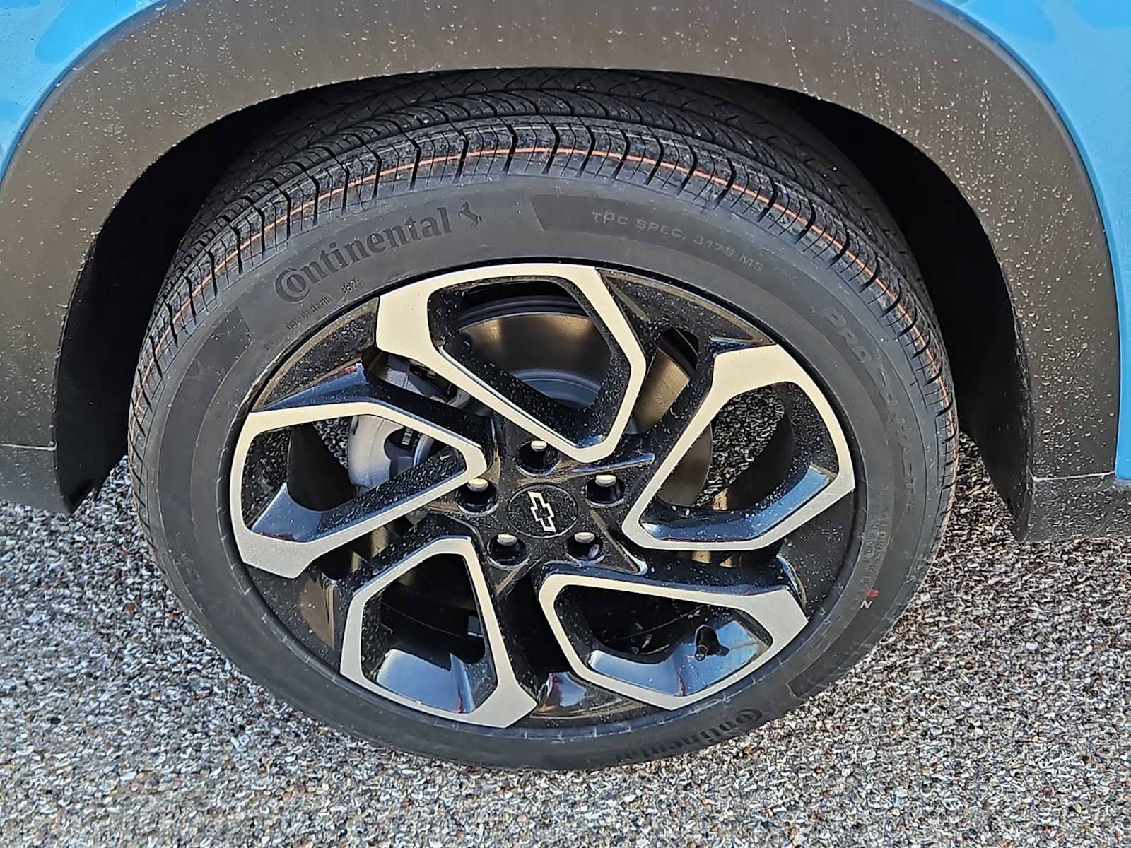 New 2026 Chevrolet Trax RS w/ Sunroof Package FWD image 12