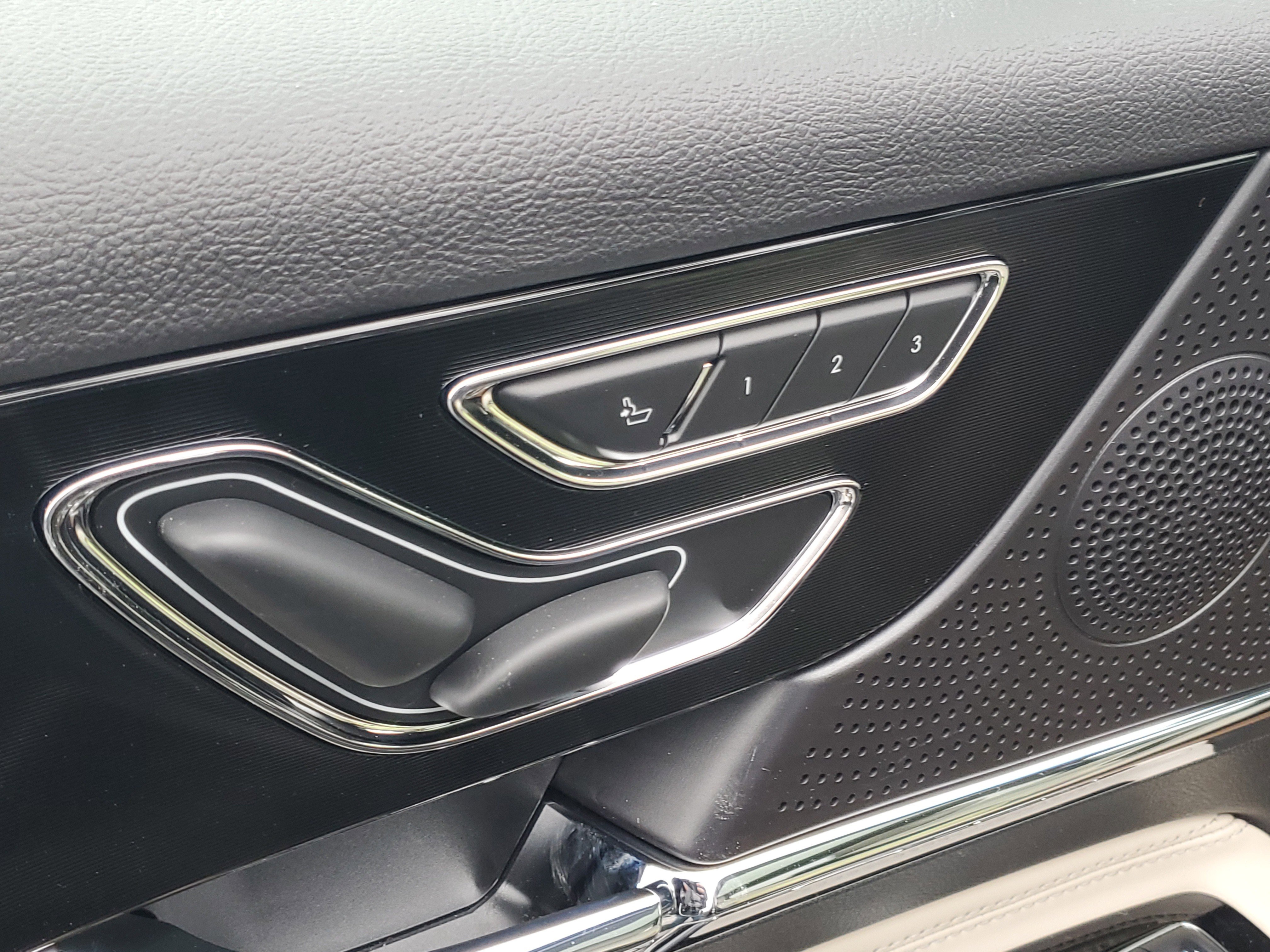 New 2026 Lincoln Corsair Premiere image 9