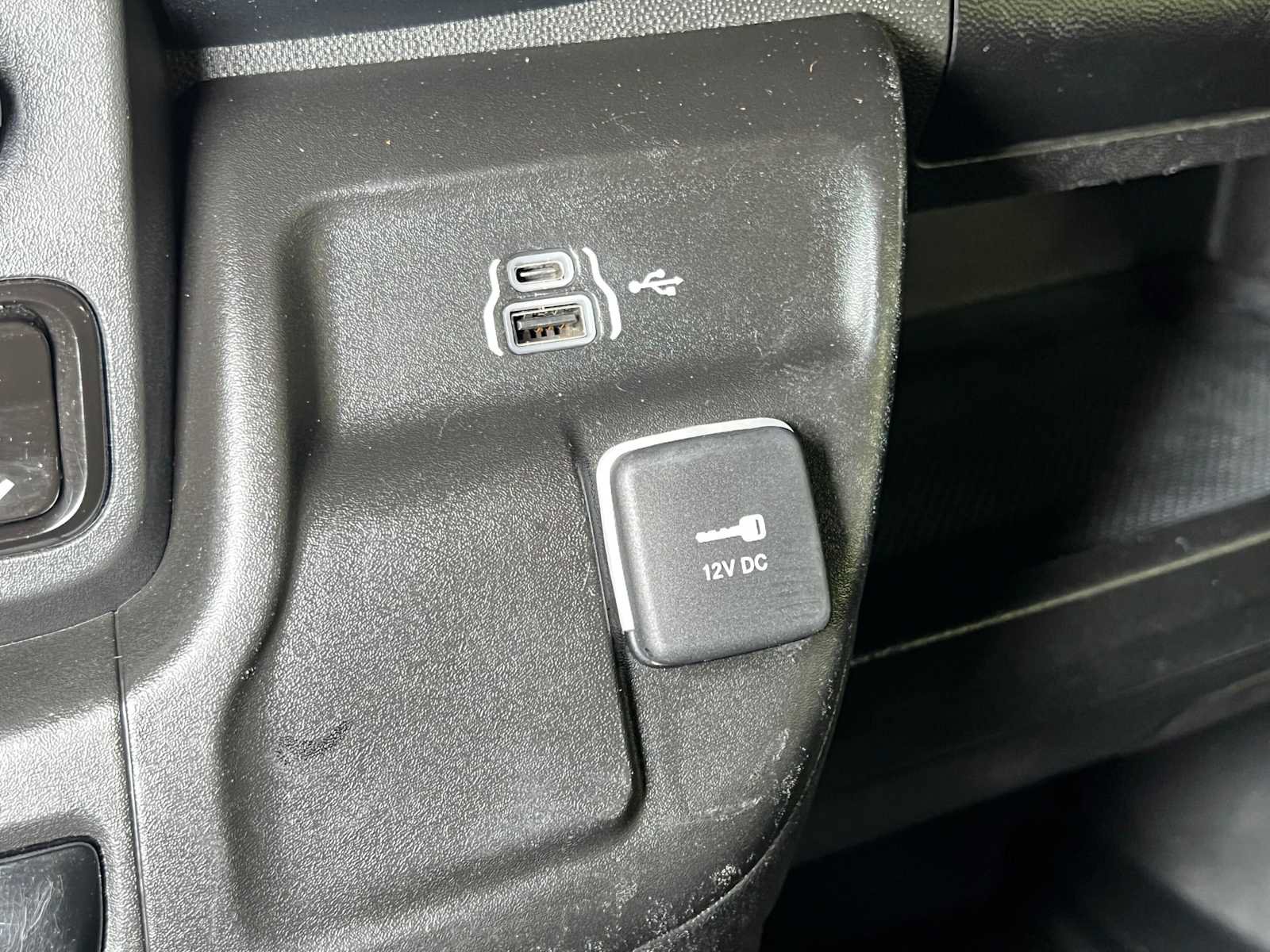 Used 2024 RAM ProMaster 2500 w/ Convenience Group FWD image 34