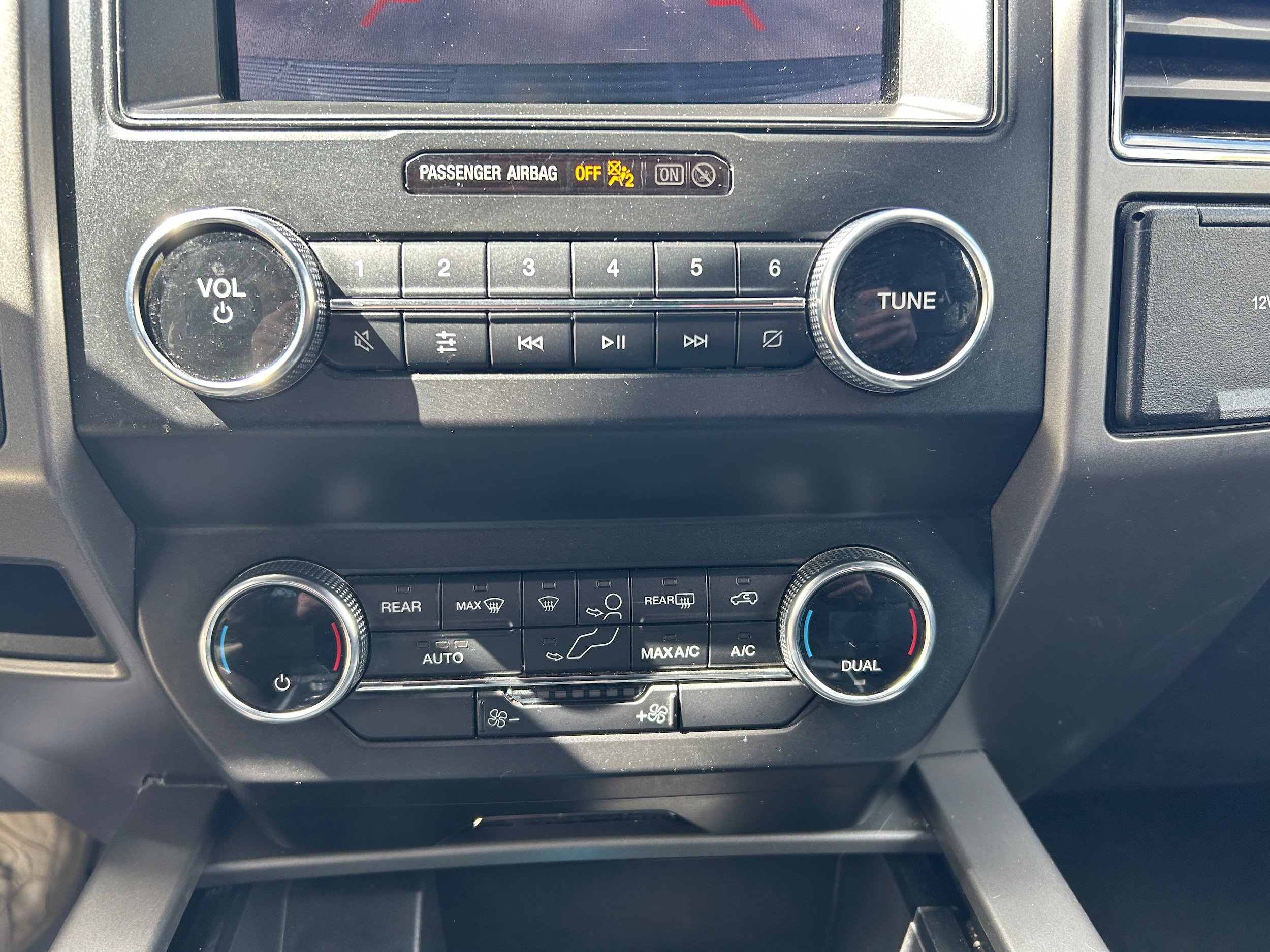 Used 2019 Ford Expedition Max XLT AWD/4WD image 9