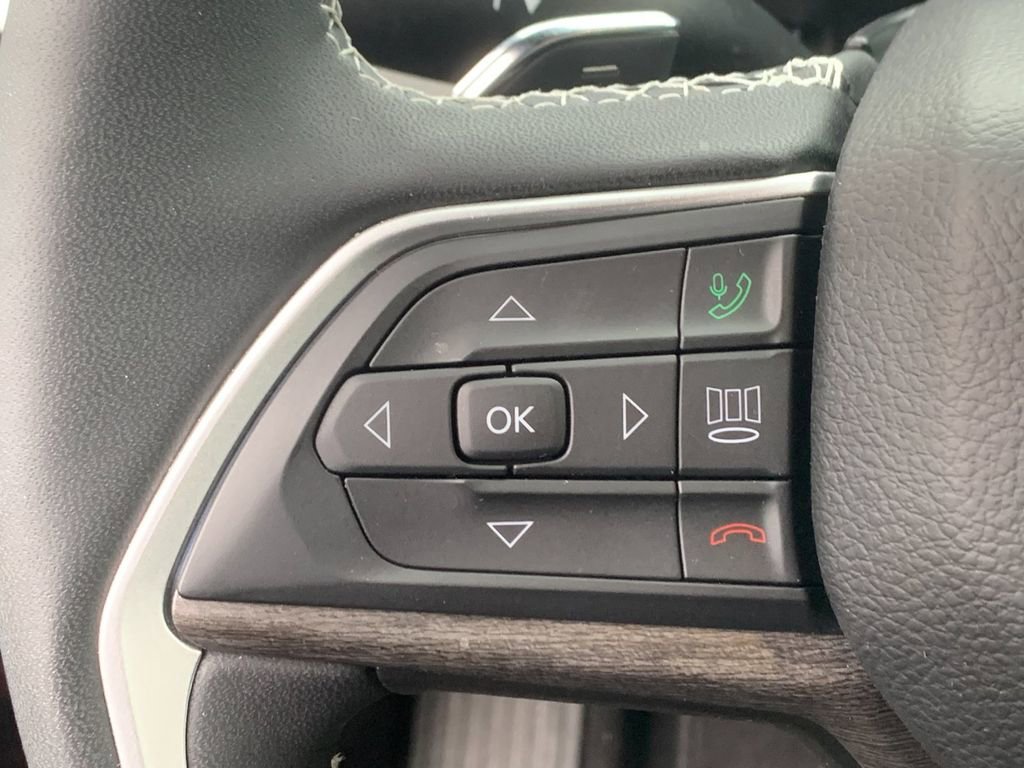 Used 2024 Jeep Grand Cherokee Limited image 26