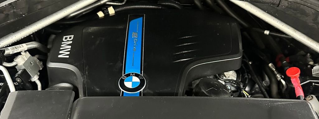 Used 2017 BMW X5 xDrive40e image 7