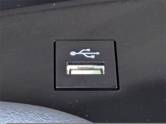 Used 2025 Toyota Sienna Limited image 28