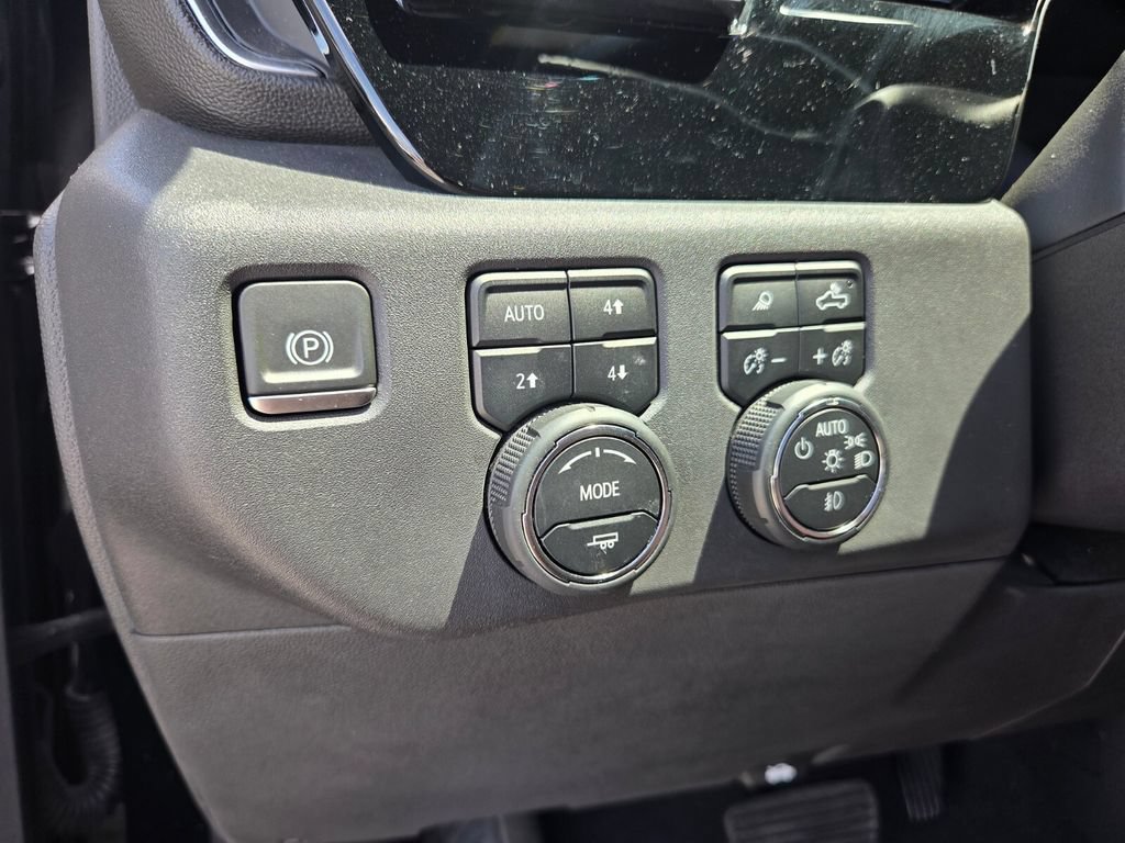 Certified 2024 Chevrolet Silverado 1500 High Country w/ Max Trailering Package AWD/4WD image 24