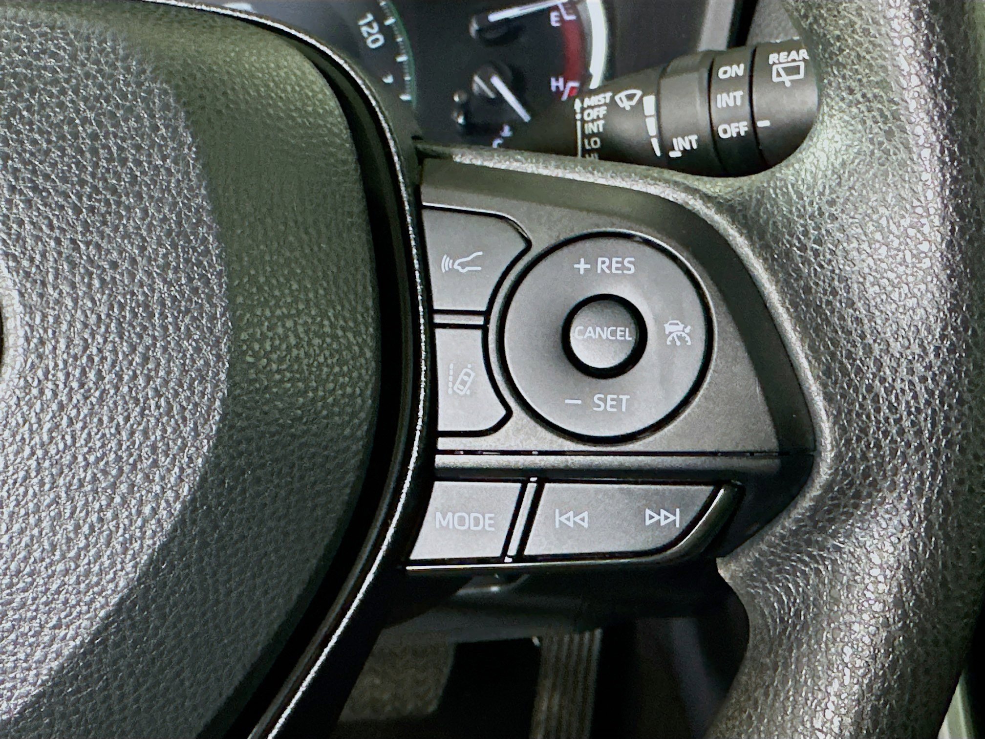 Used 2024 Toyota RAV4 XLE image 17