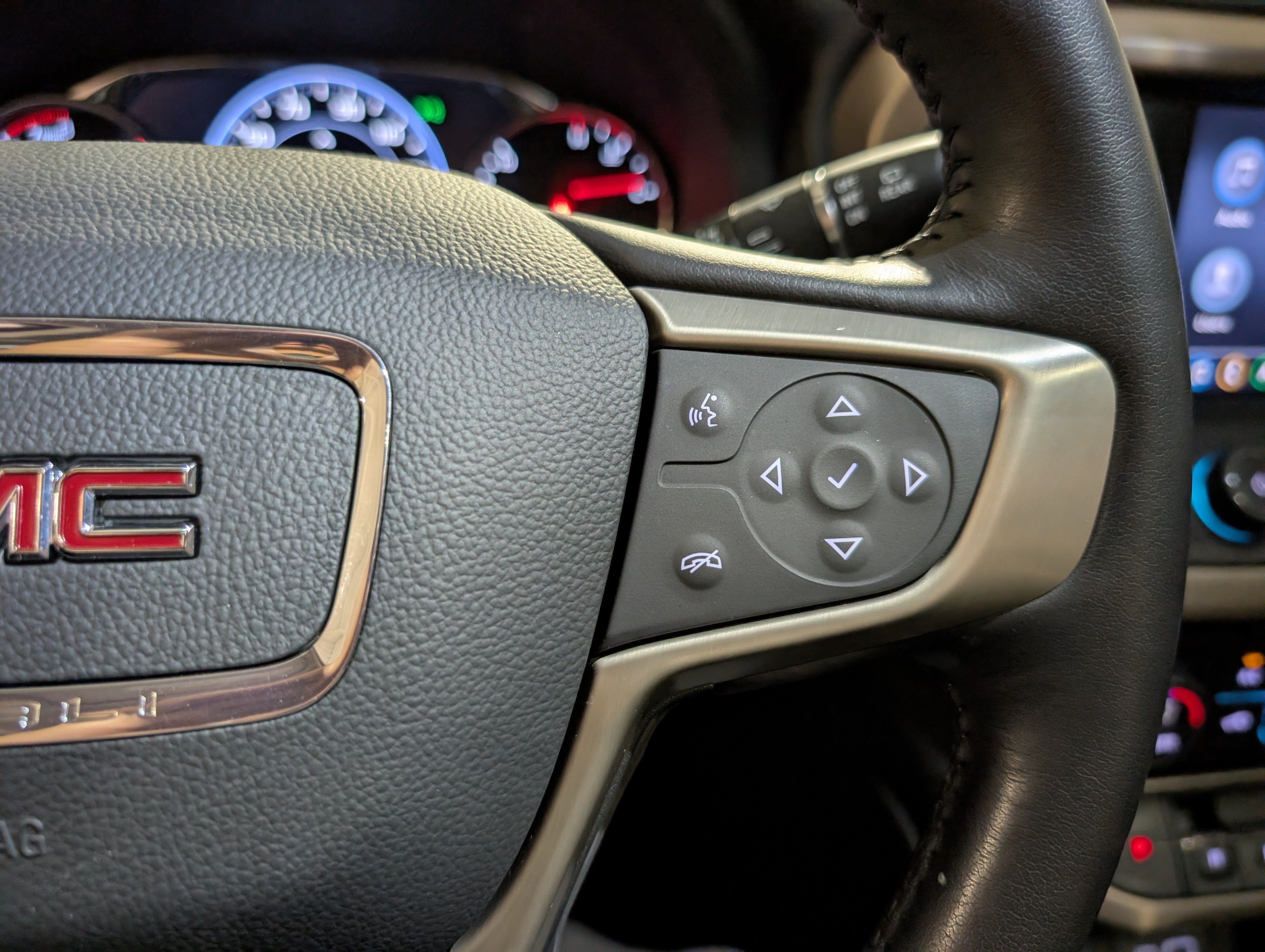 Used 2022 GMC Acadia Denali w/ Denali Ultimate Package AWD/4WD image 27