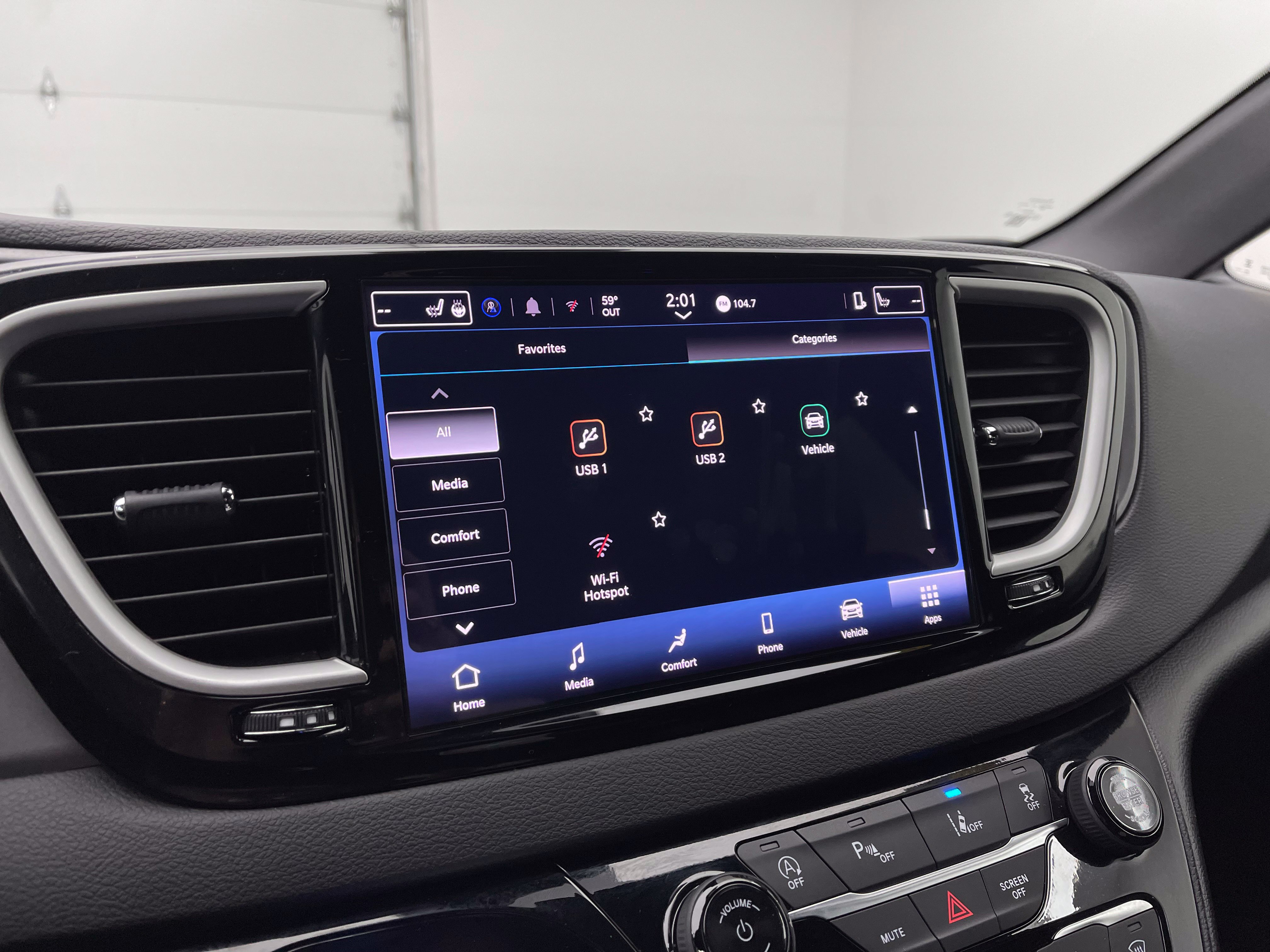Used 2025 Chrysler Pacifica Select FWD image 26