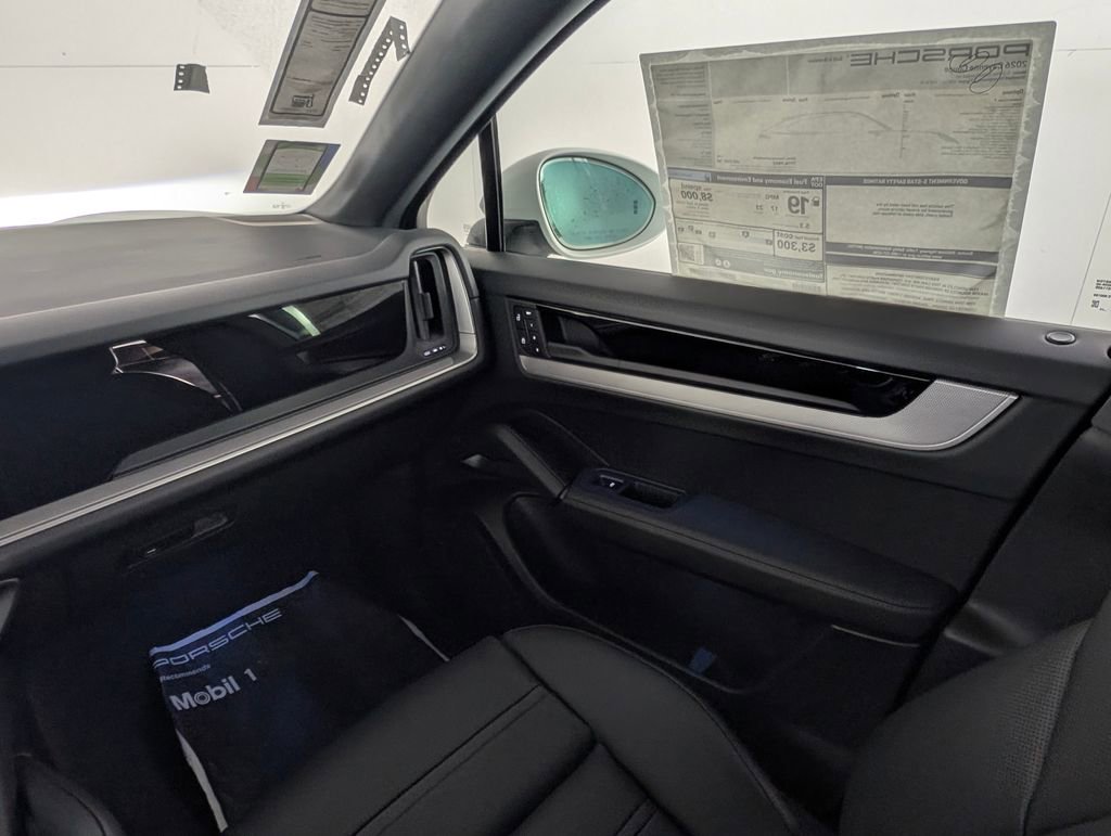 New 2026 Porsche Cayenne Coupe image 23