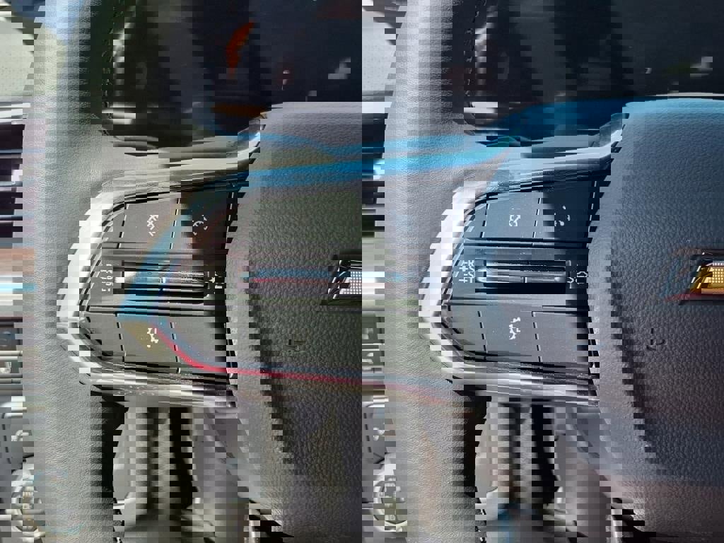 New 2025 Chevrolet Suburban Premier image 18