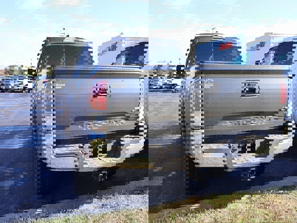 Used 2022 Toyota Tacoma 4x4 Double Cab image 14