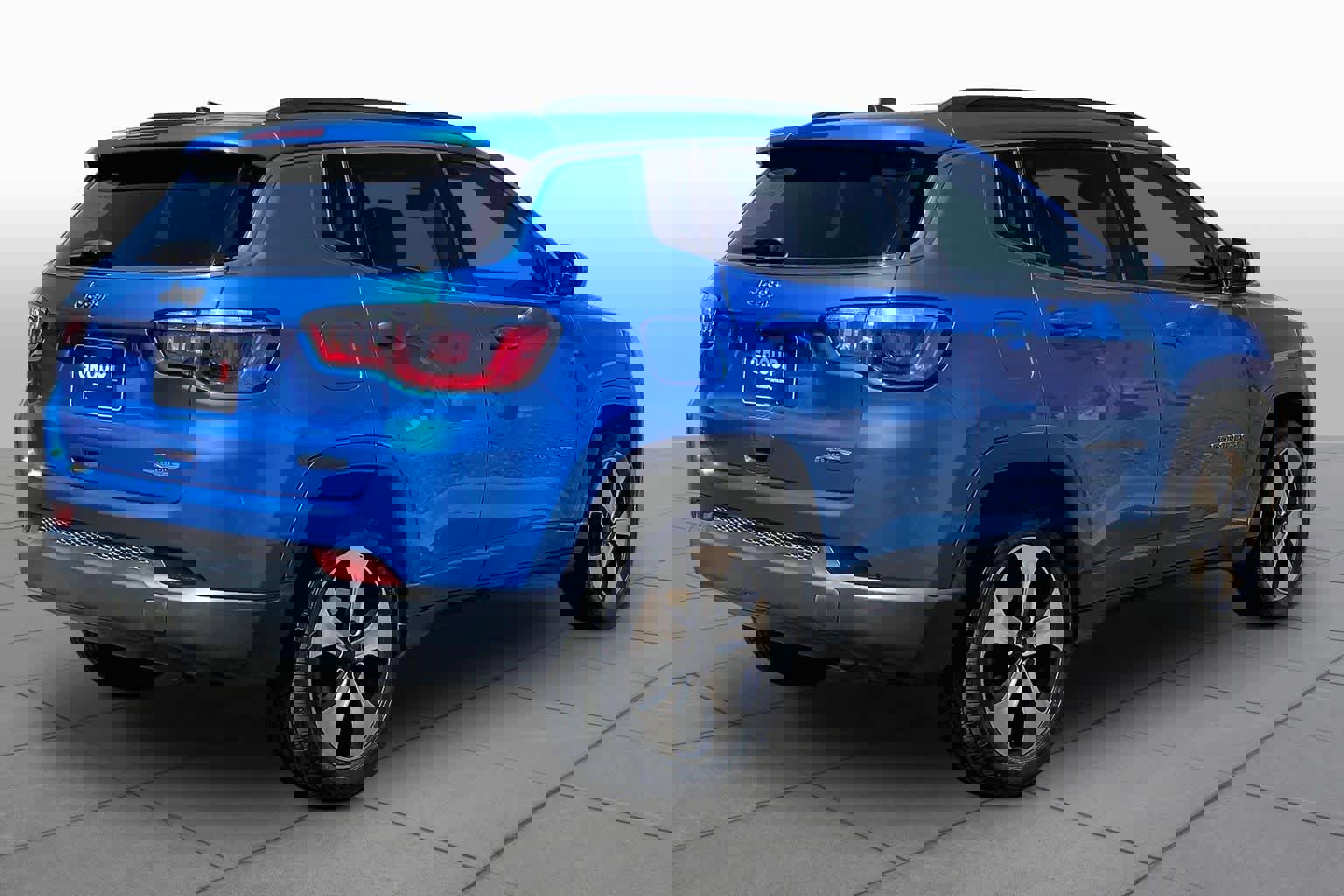 Used 2017 Jeep Compass Latitude w/ Popular Equipment Group image 12