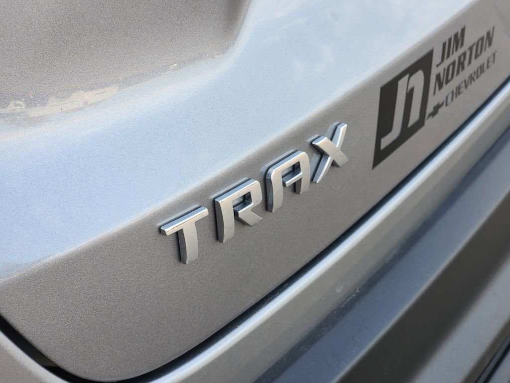Used 2024 Chevrolet Trax LS w/ LS Convenience Package image 14