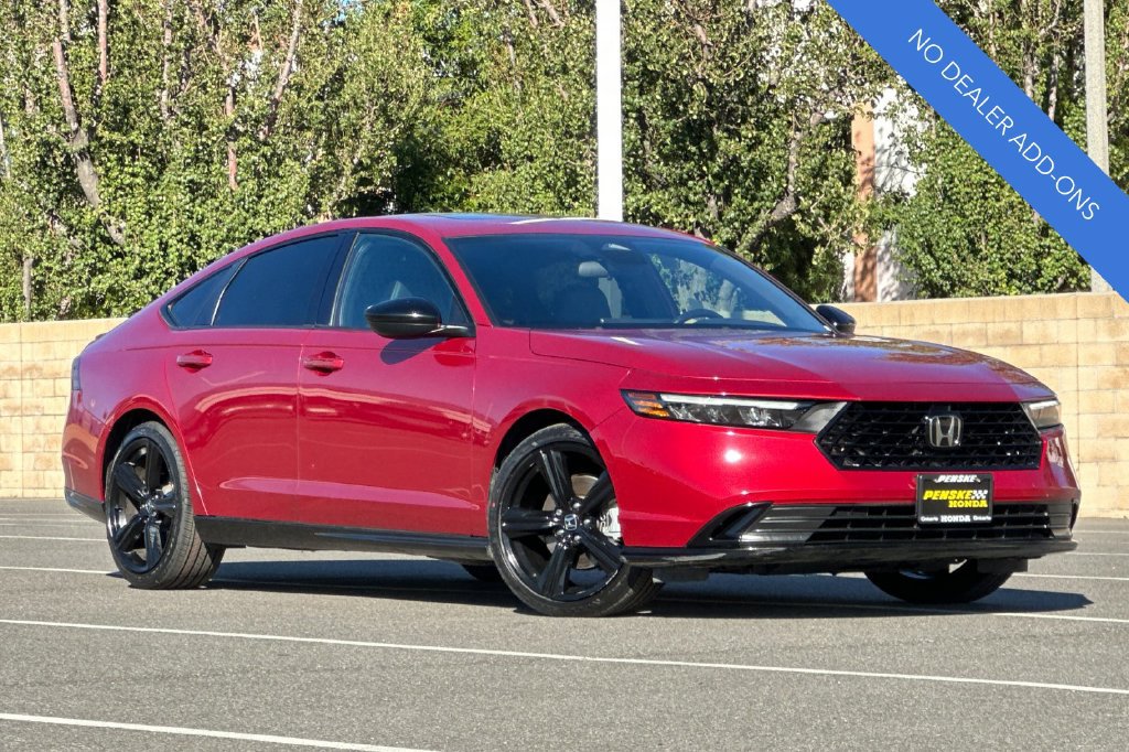 Used 2023 Honda Accord Sport image 2