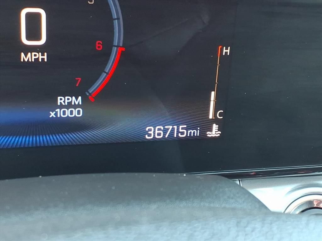 Used 2025 Chevrolet Trax LT FWD image 26