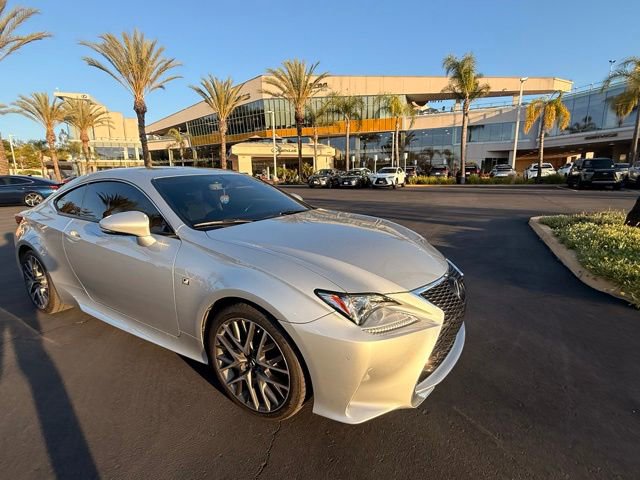 Used 2016 Lexus RC 200t RWD image 2