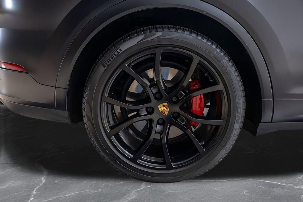 Used 2022 Porsche Cayenne Turbo image 50