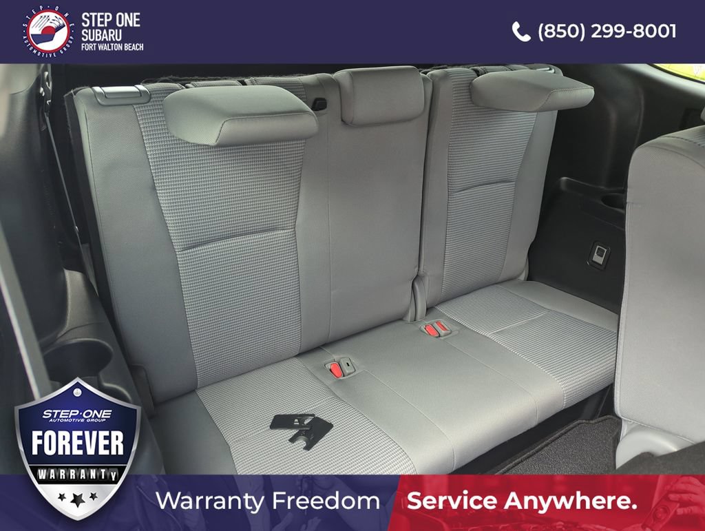 Used 2021 Toyota Highlander L FWD image 34