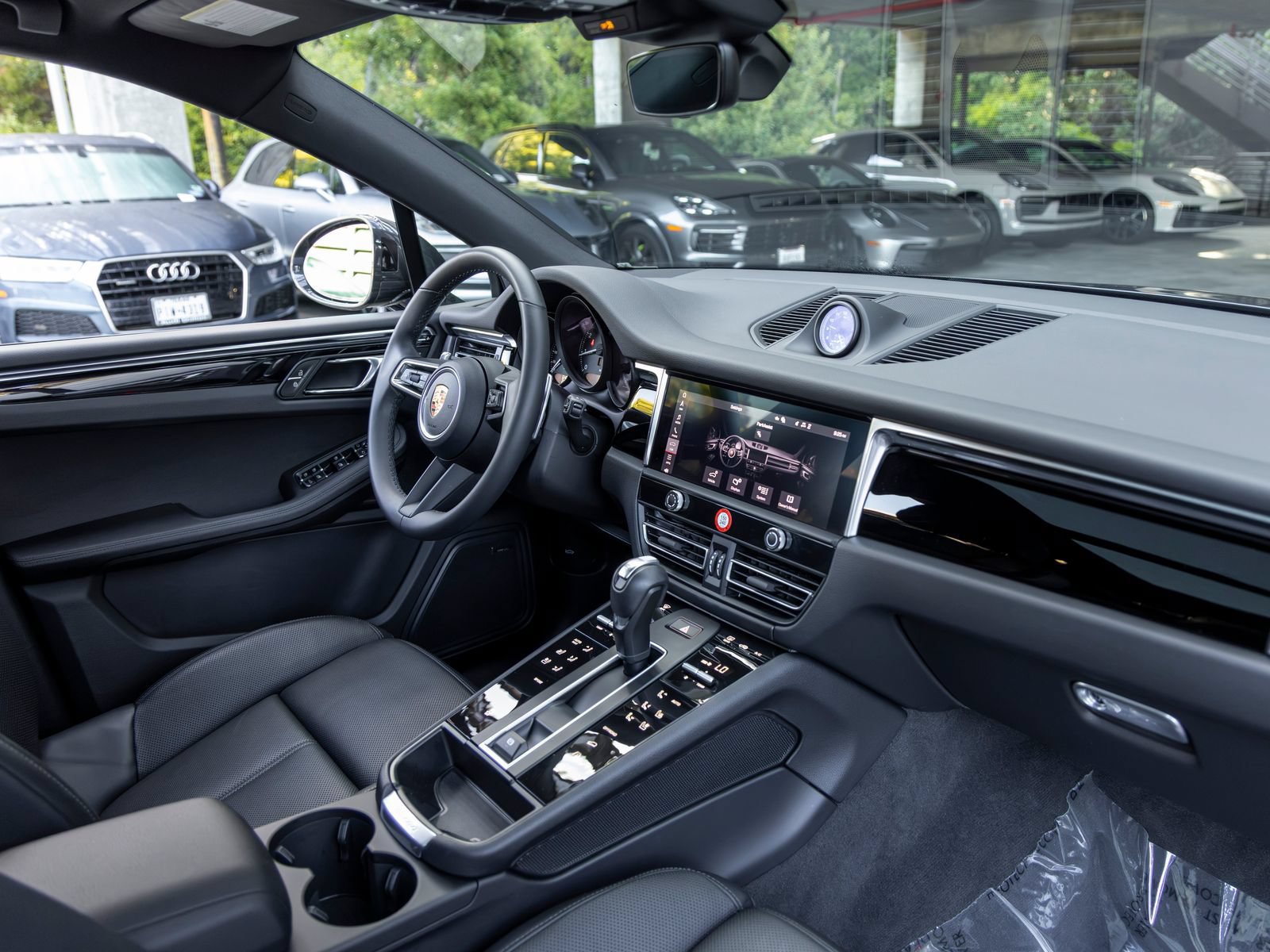 Certified 2026 Porsche Macan AWD/4WD image 63