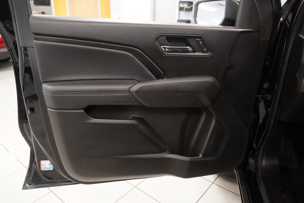 Used 2023 Chevrolet Colorado LT w/ LT Convenience Package AWD/4WD image 17