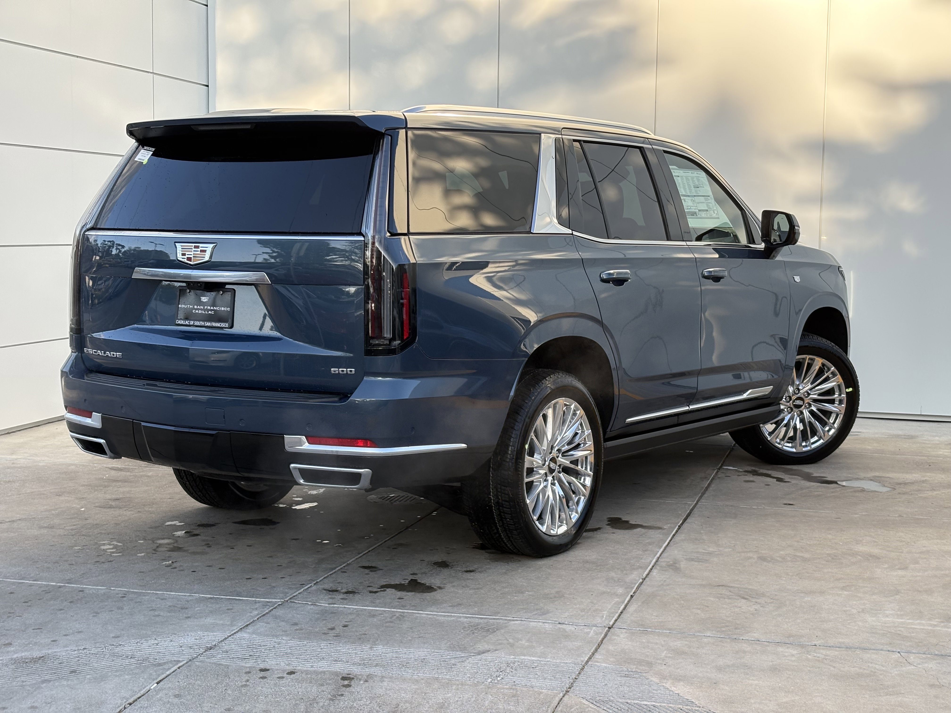 New 2026 Cadillac Escalade Luxury image 7