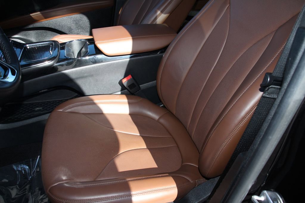 Used 2023 Lincoln Nautilus Reserve w/ Monochromatic Package image 18