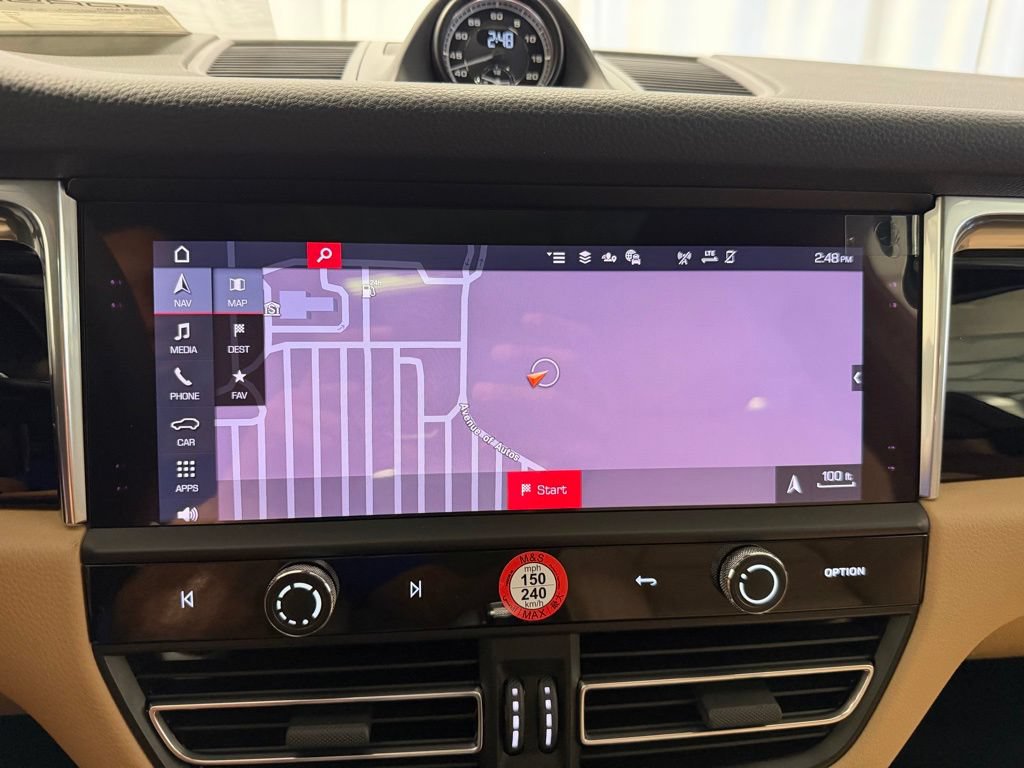 Certified 2026 Porsche Macan AWD/4WD image 21