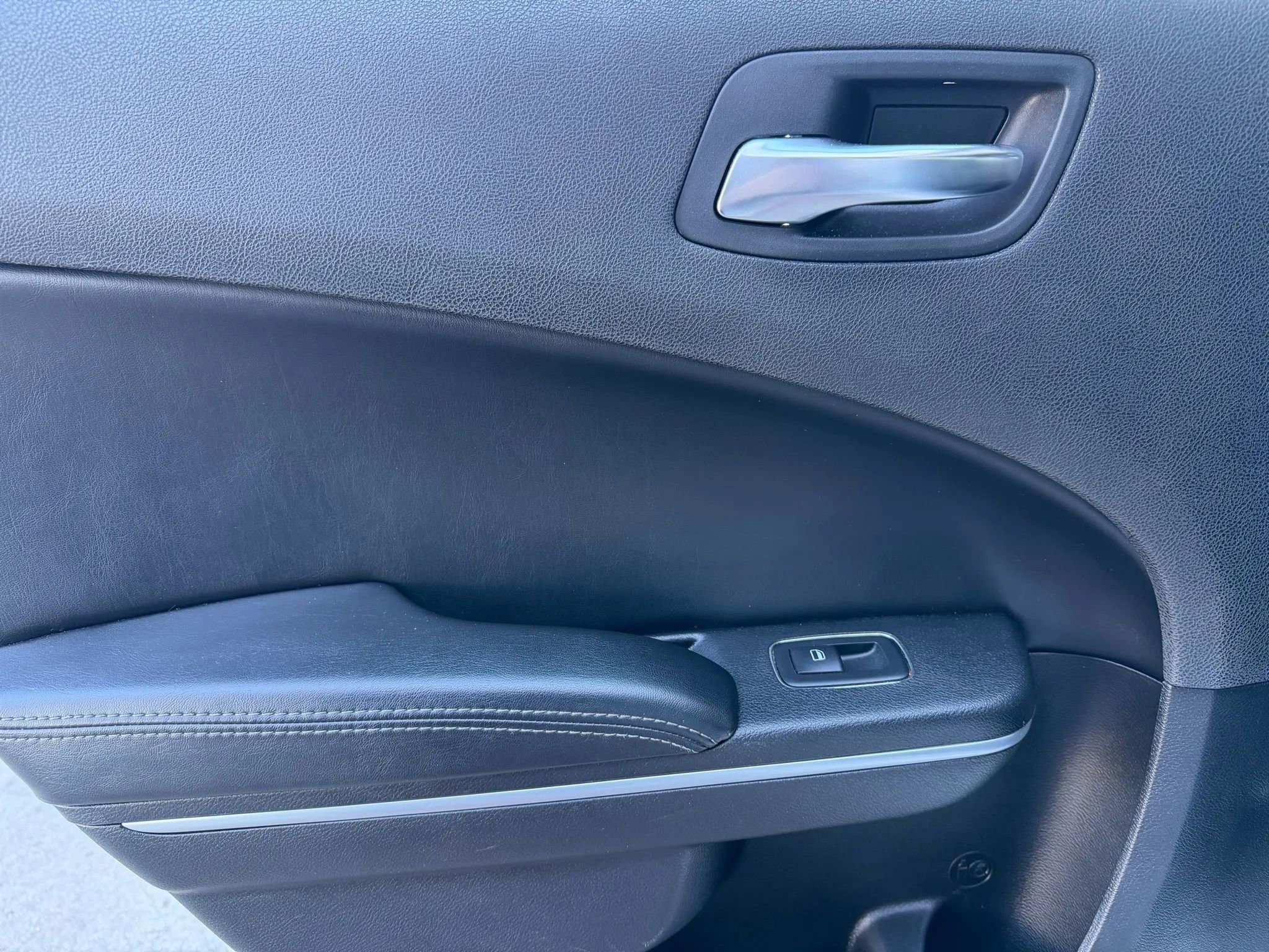 Used 2021 Dodge Charger SXT w/ Leather Interior Group image 9