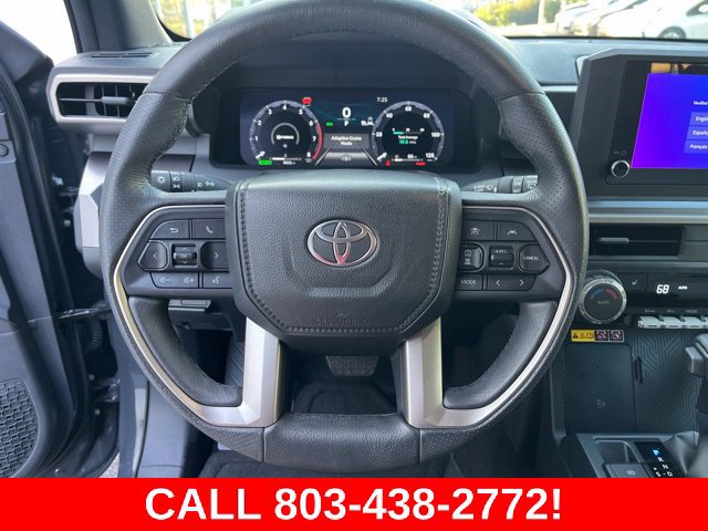 Used 2025 Toyota 4Runner TRD Off-Road AWD/4WD image 18