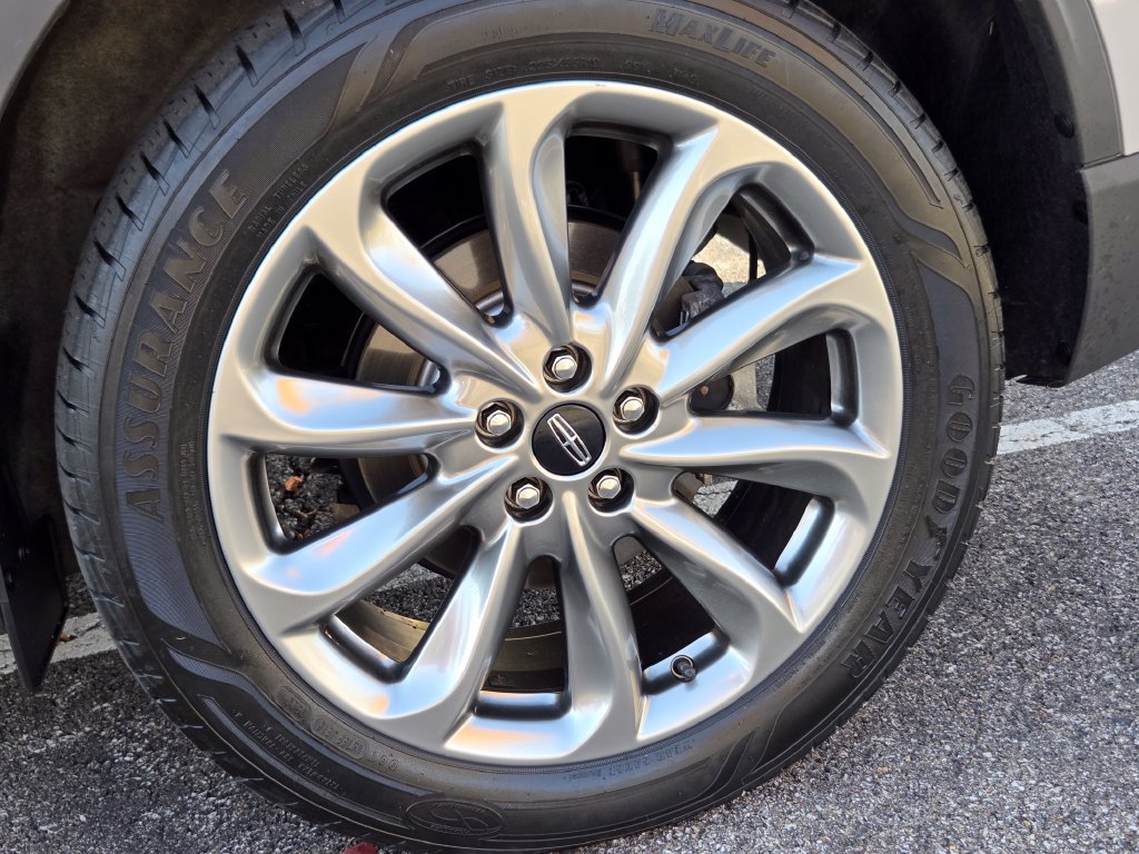 Used 2022 Lincoln Corsair AWD w/ Premium Package image 19