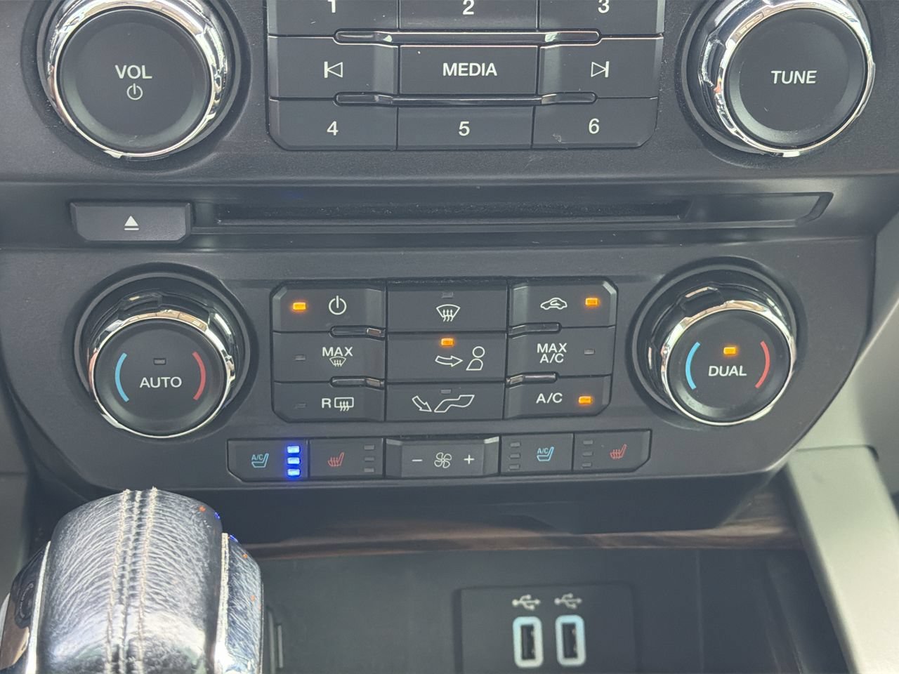 Used 2016 Ford F150 Lariat RWD image 22