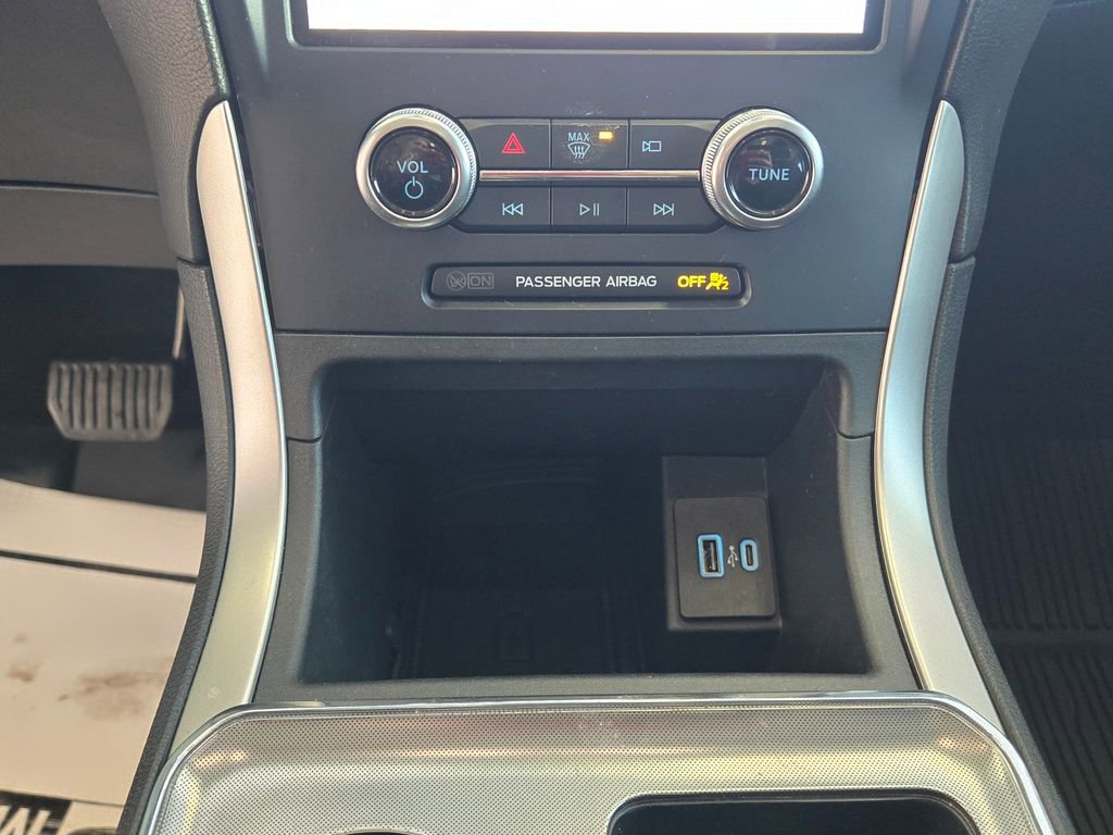 Used 2022 Ford Edge SEL w/ Convenience Package image 21