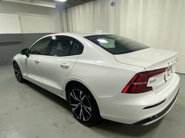 Used 2025 Volvo S60 B5 Core AWD/4WD image 2
