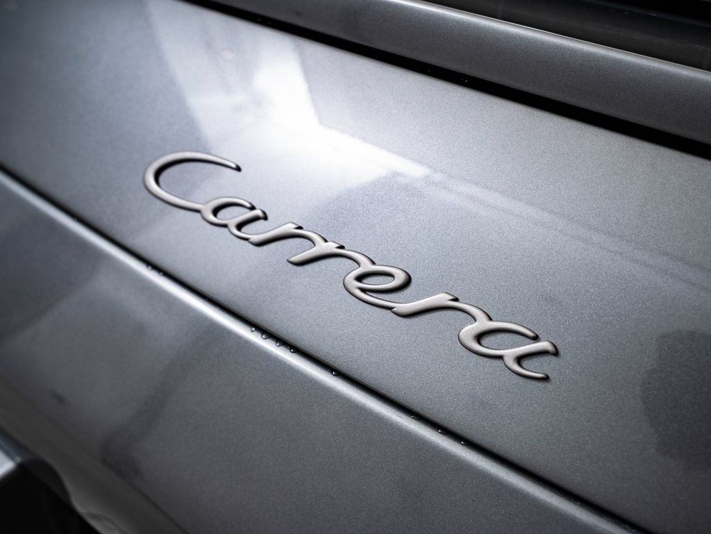 Used 2005 Porsche 911 Carrera RWD image 19