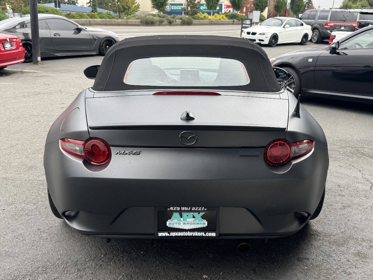 Used 2017 MAZDA MX-5 Miata Club w/ Brembo/BBS Package RWD image 5