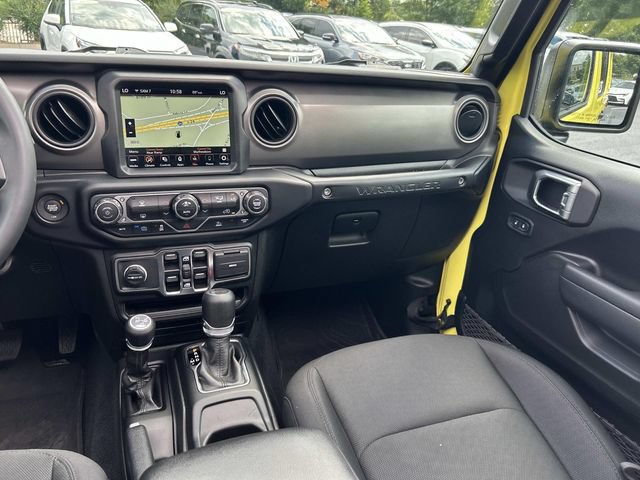 Used 2023 Jeep Wrangler Unlimited w/ Sun & Screen Package AWD/4WD image 16