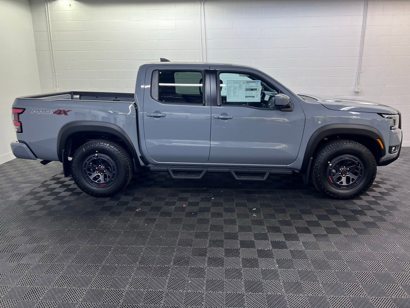 New 2025 Nissan Frontier PRO-4X image 3