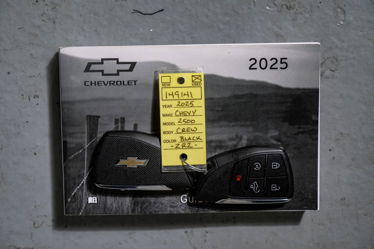 Used 2025 Chevrolet Silverado 2500 ZR2 w/ Technology Package image 59