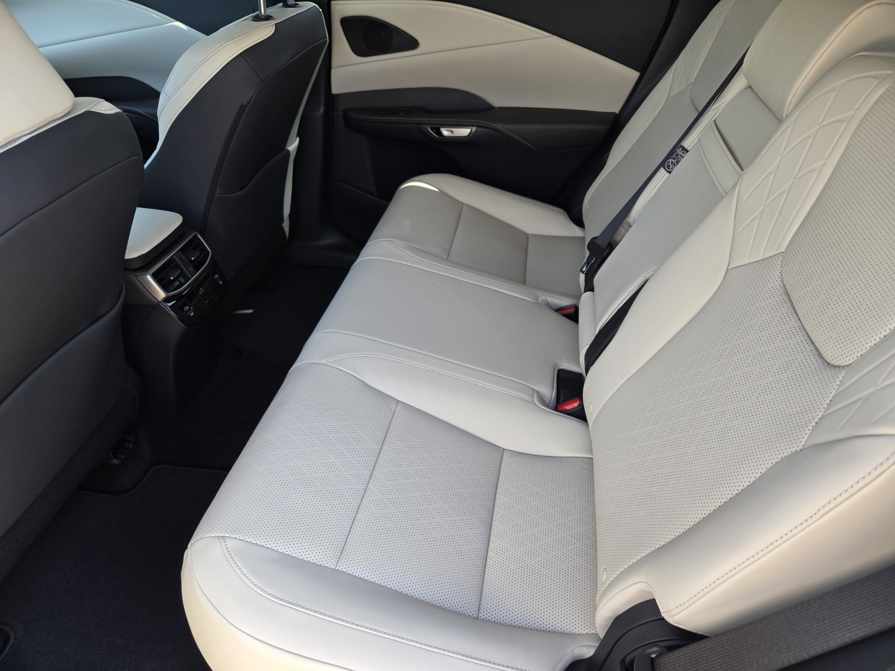Used 2026 Lexus RX 350 Premium Plus w/ Accessory Package (Z1) FWD image 17