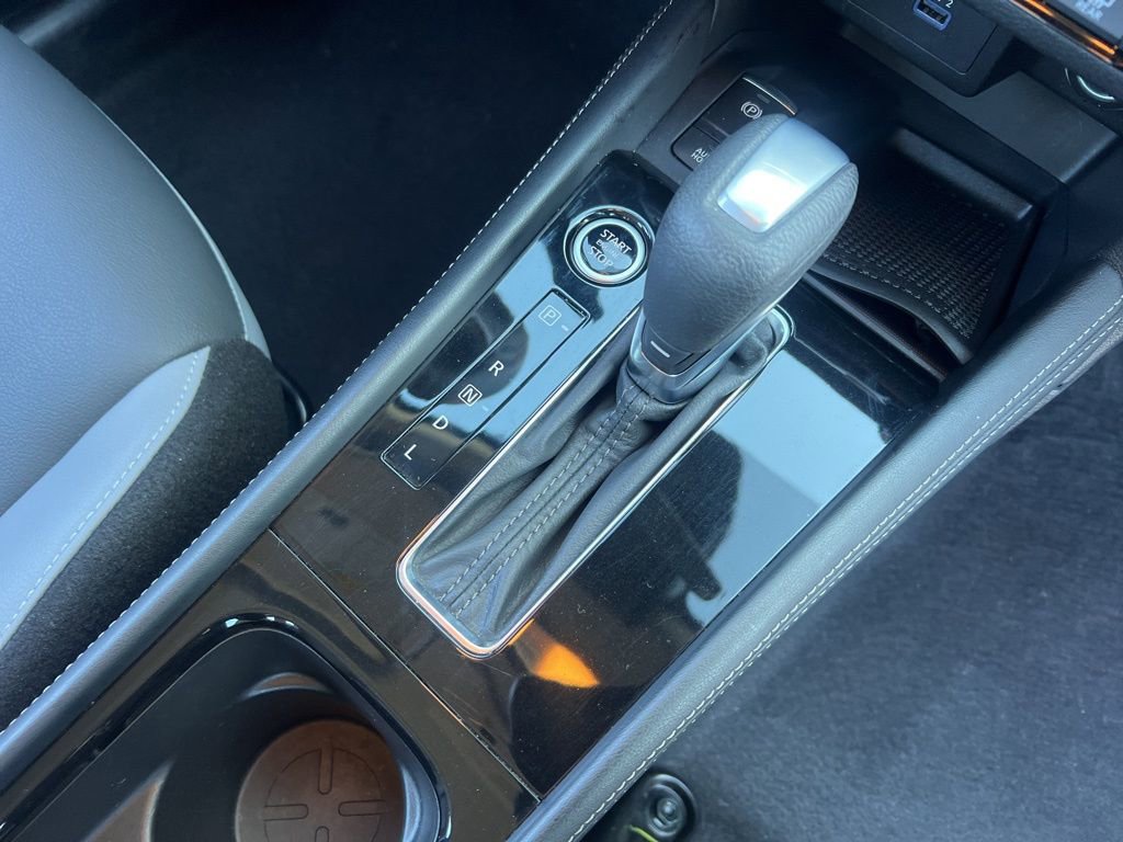 Used 2023 Nissan Kicks SR w/ SR Premium Package image 23