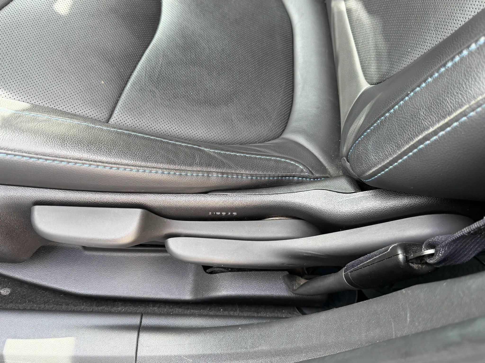 Used 2017 Chevrolet Volt Premier w/ Driver Confidence II Package FWD image 22