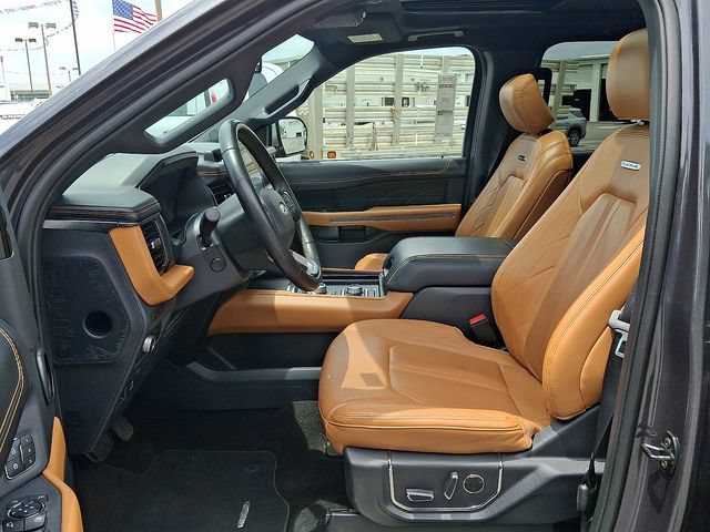 Used 2022 Ford Expedition Platinum AWD/4WD image 11