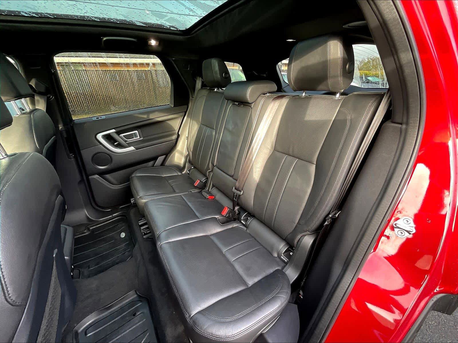 Used 2018 Land Rover Discovery Sport HSE AWD/4WD image 28