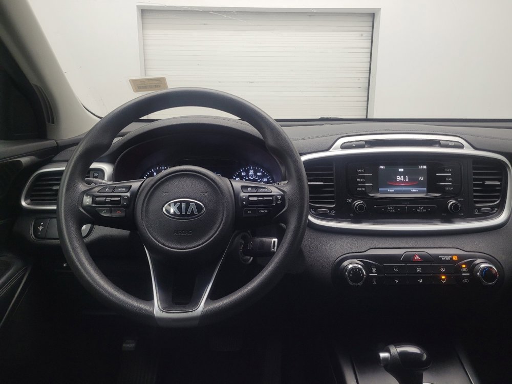 Used 2016 Kia Sorento LX image 22