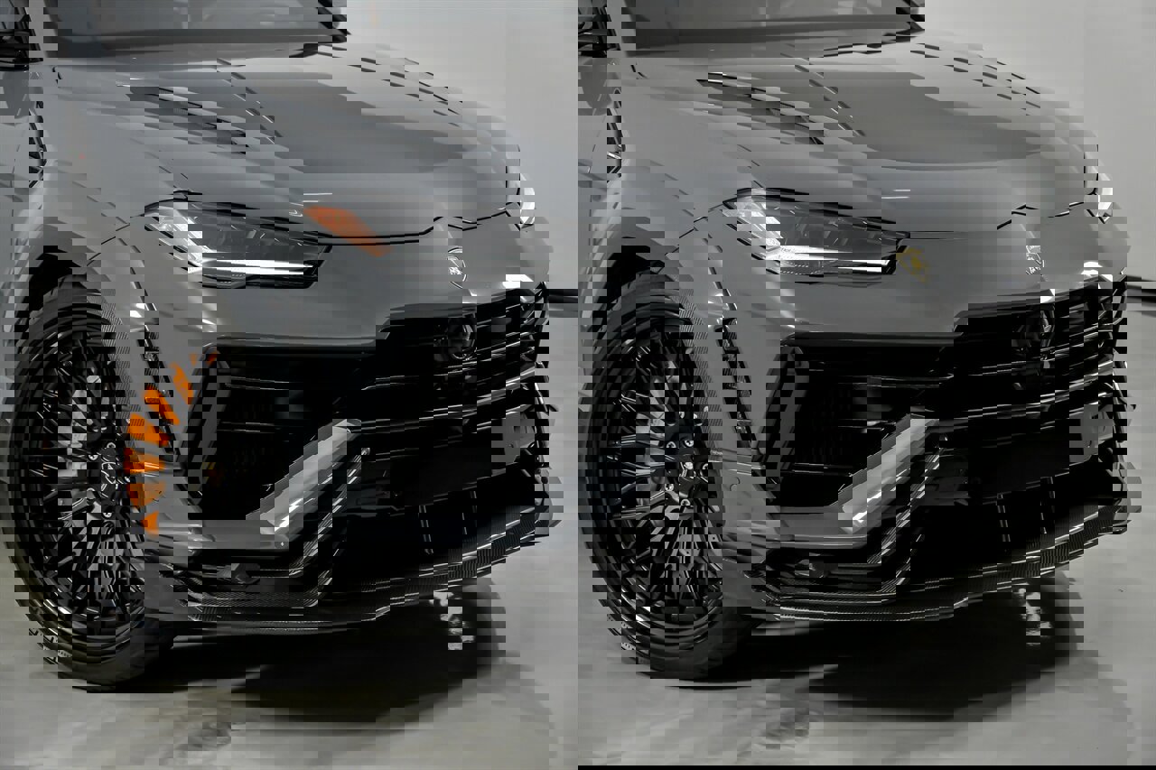 Used 2023 Lamborghini Urus Performante image 3
